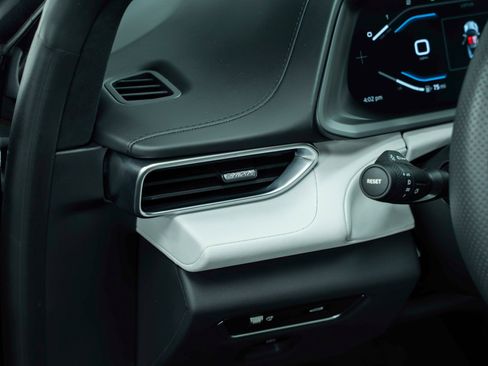 New 2025 Lotus Emira image 25