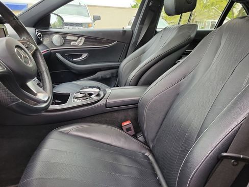 Used 2018 Mercedes-Benz E 400 4MATIC Sedan image 18