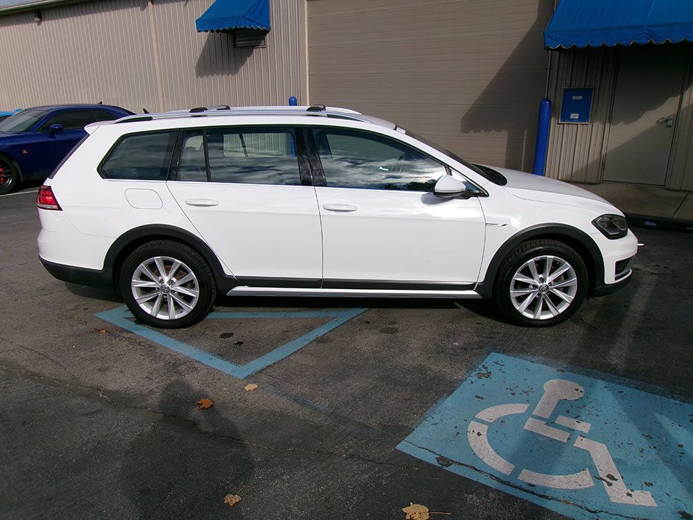 Used 2019 Volkswagen Golf Alltrack S AWD/4WD image 10