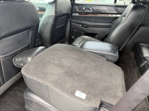 Used 2016 Ford Explorer Platinum AWD/4WD image 17