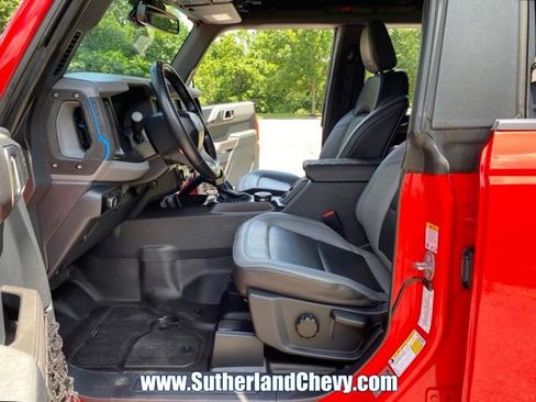 Used 2023 Ford Bronco Black Diamond AWD/4WD image 15