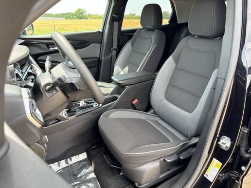 Used 2024 Chevrolet TrailBlazer LT w/ Driver Confidence Package FWD image 11