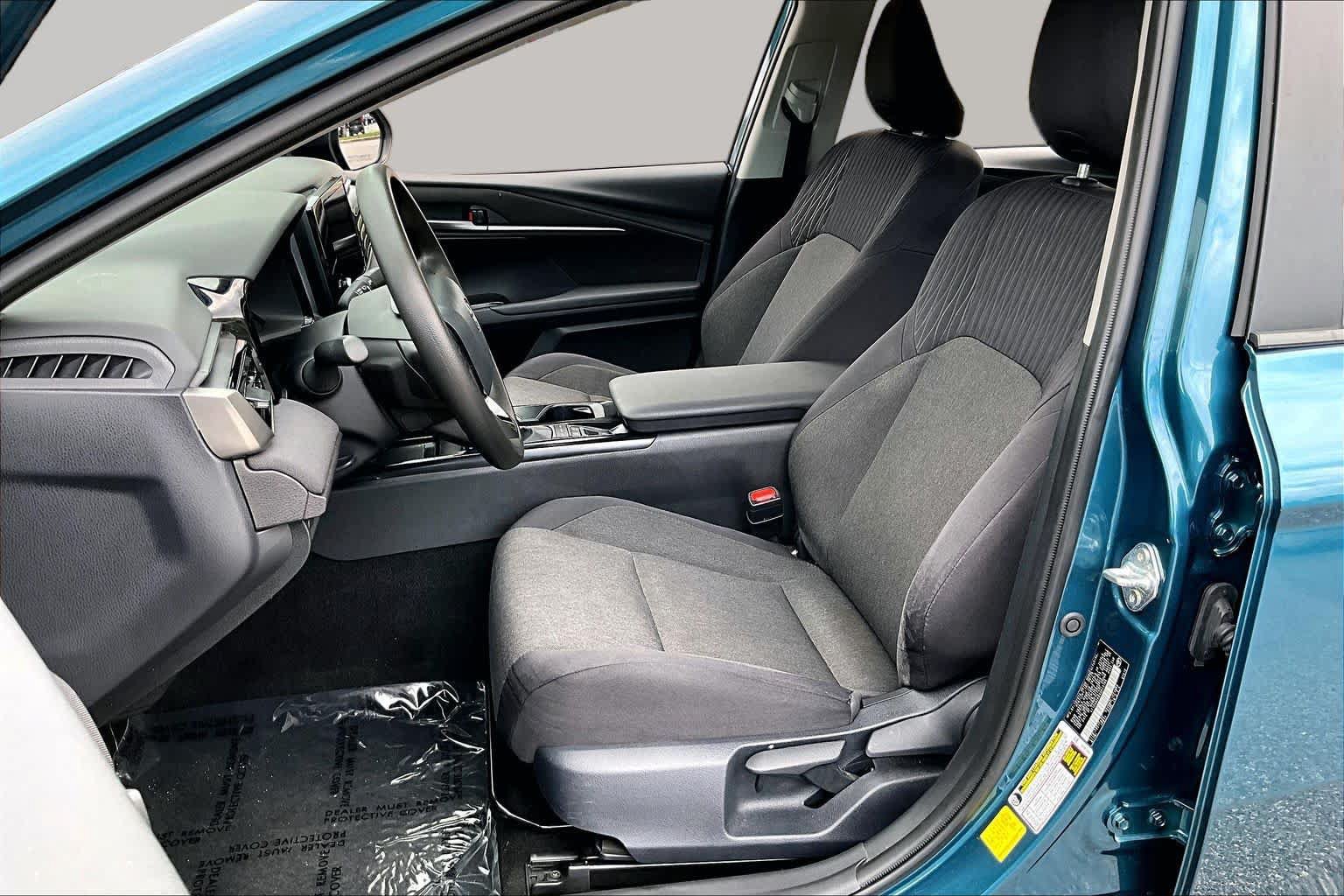 Used 2025 Toyota Camry LE FWD image 7