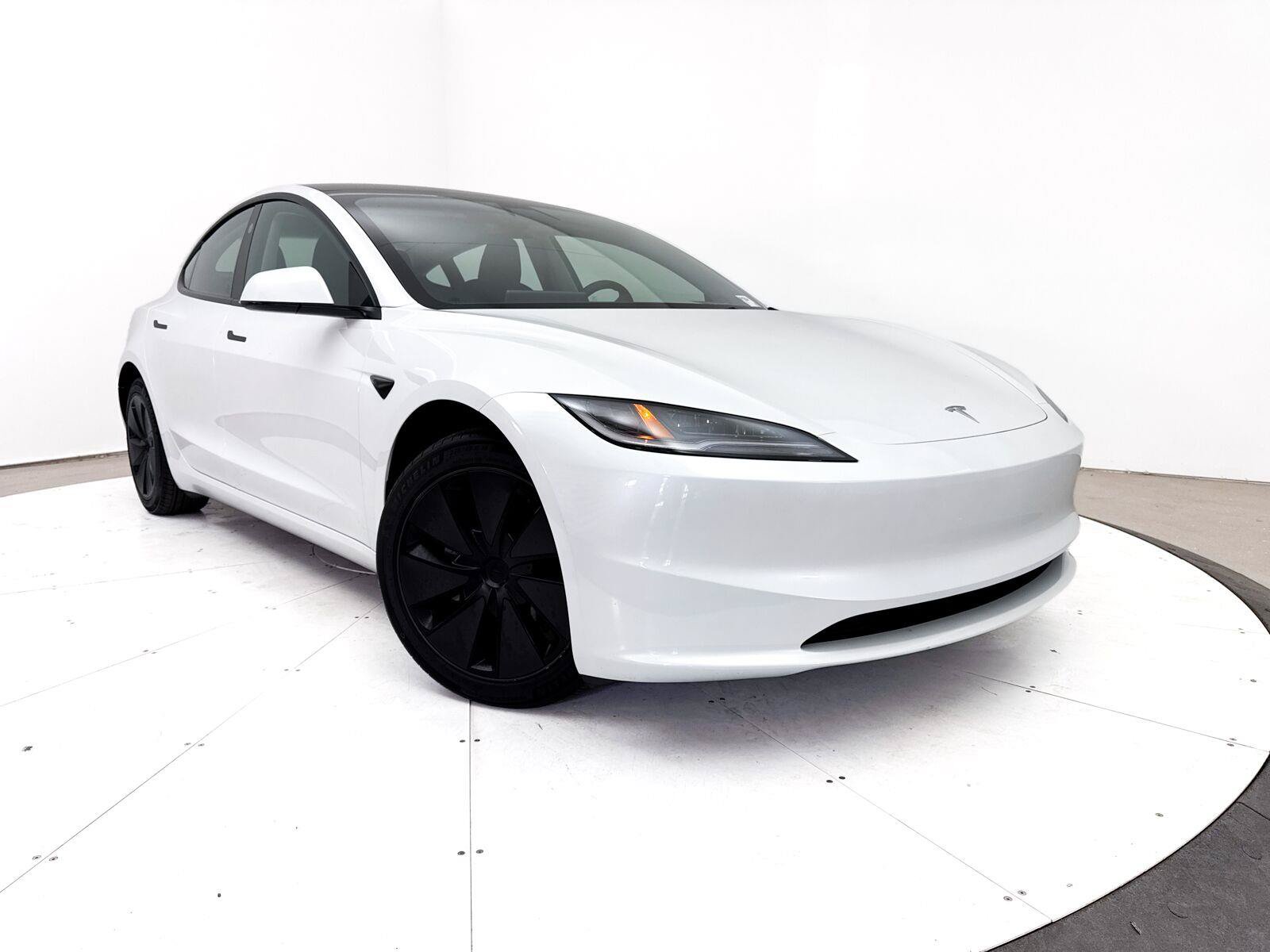 Used 2025 Tesla Model 3 Long Range RWD image 1