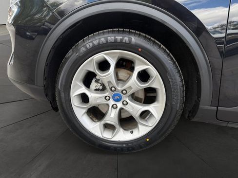 Used 2021 Ford Escape SE w/ SE Sport Appearance Package AWD/4WD image 9
