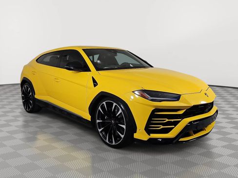 Used 2020 Lamborghini Urus AWD/4WD image 2