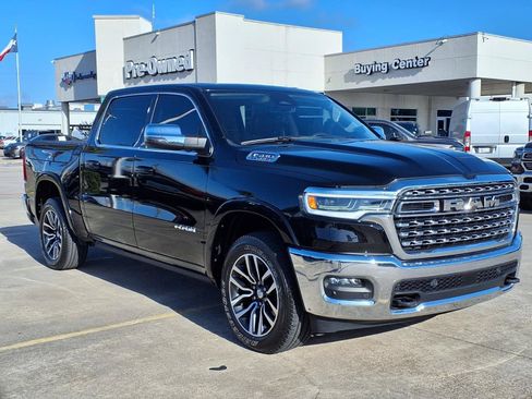Used 2025 RAM 1500 Limited w/ Trailer Tow Group AWD/4WD image 3