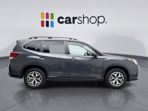 Used 2023 Subaru Forester Premium AWD/4WD image 6
