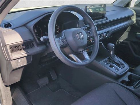 Used 2025 Honda CR-V EX image 10