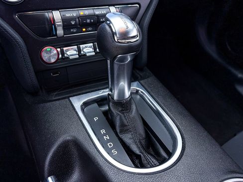 Used 2019 Ford Mustang Coupe w/ Equipment Group 101A RWD image 21