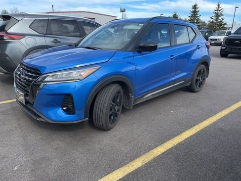 Used 2024 Nissan Kicks SR w/ SR Premium Package FWD image 1