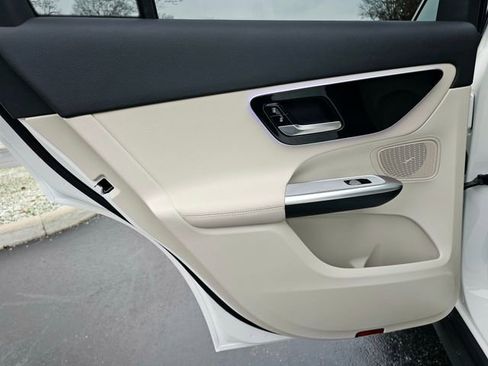 Certified 2025 Mercedes-Benz GLC 300 4MATIC image 28