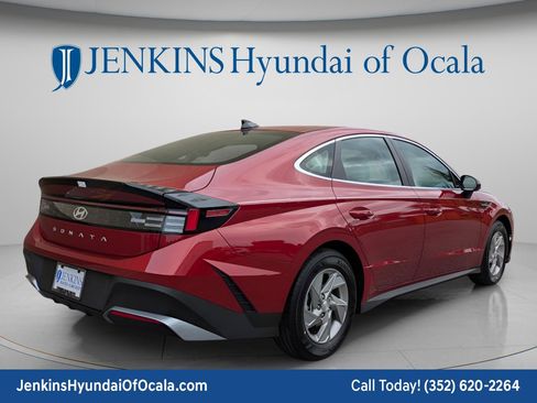 New 2026 Hyundai Sonata SE FWD image 3