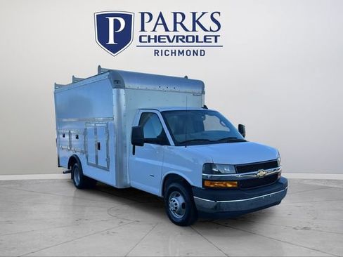 Used 2022 Chevrolet Express 3500 w/ Power Convenience Package RWD image 1
