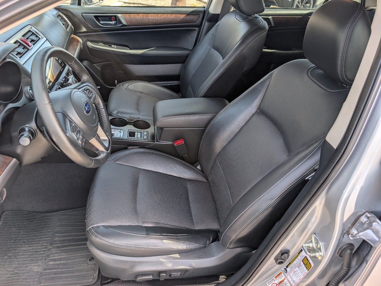 Used 2017 Subaru Outback 2.5i Limited AWD/4WD image 2