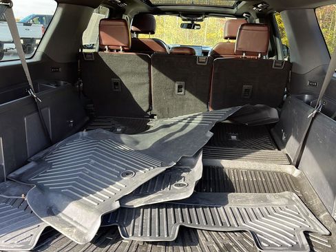 Used 2022 Ford Expedition Max Limited image 24