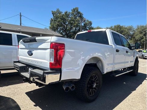 Used 2018 Ford F250 XLT w/ XLT Value Package AWD/4WD image 8