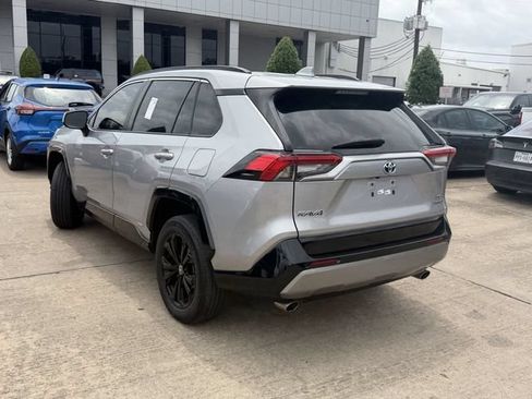 Used 2023 Toyota RAV4 SE AWD/4WD image 7