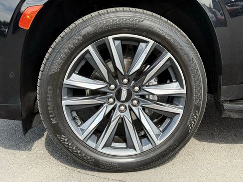 Used 2023 Cadillac Escalade ESV Sport AWD/4WD image 19
