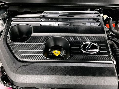 Used 2025 Lexus UX 300h FWD w/ Accessory Package (Z2) image 31
