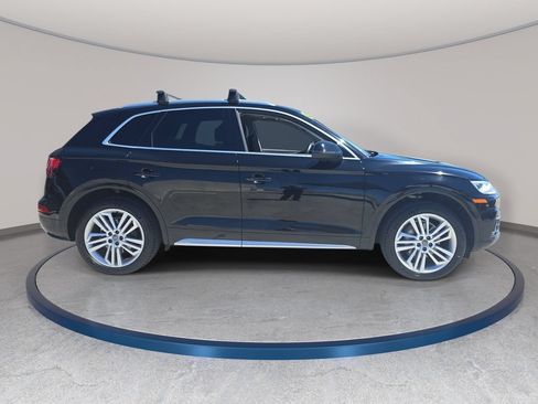 Used 2018 Audi Q5 2.0T Premium Plus w/ Premium Plus Package AWD/4WD image 5