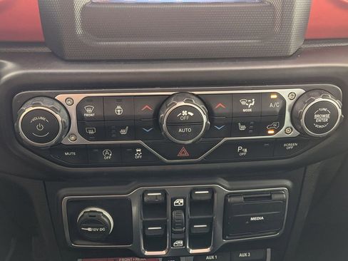 Used 2020 Jeep Gladiator Rubicon w/ LED Lighting Group AWD/4WD image 20