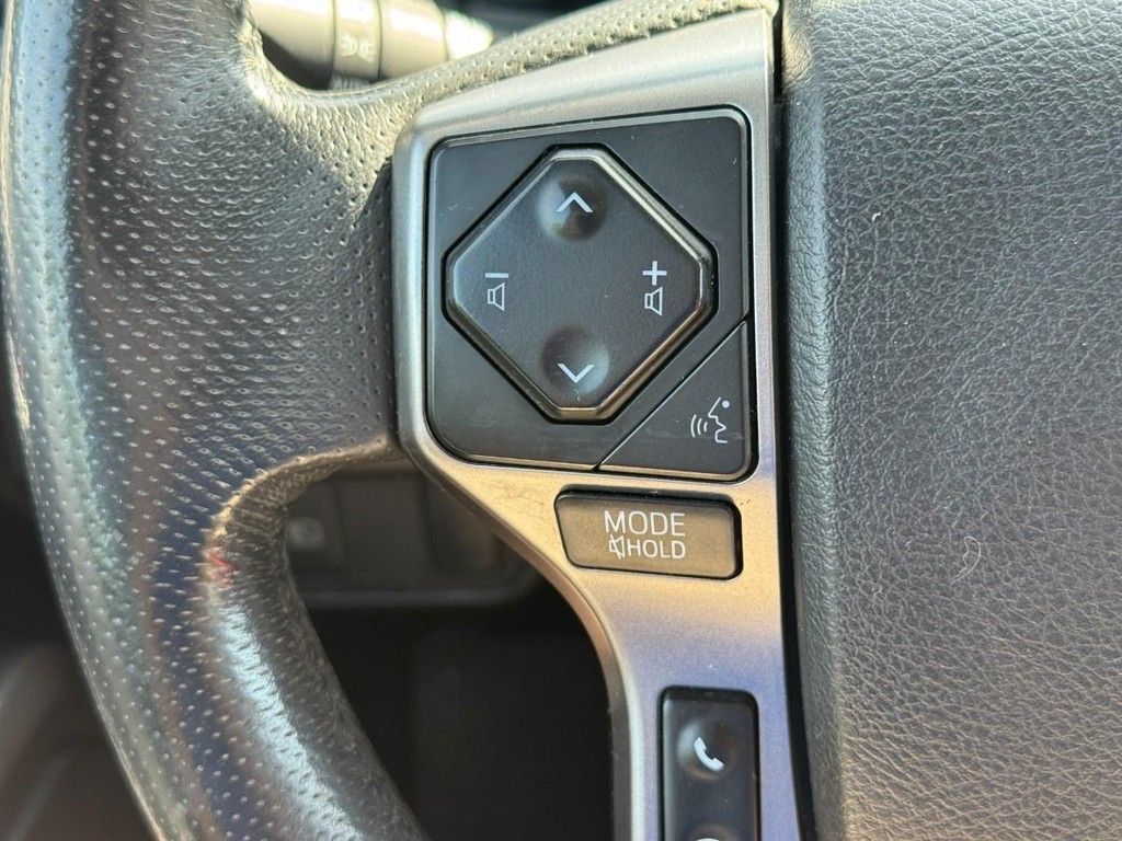 Used 2022 Toyota Tacoma SR5 AWD/4WD image 23