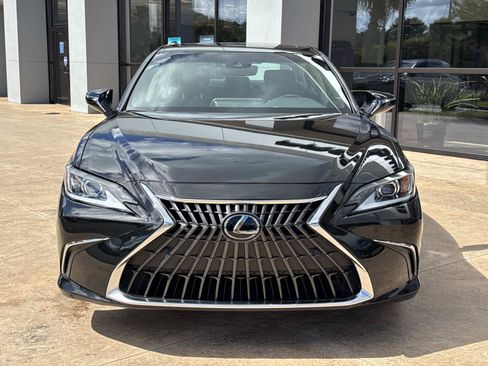 Used 2024 Lexus ES 350 w/ Premium Package FWD image 8