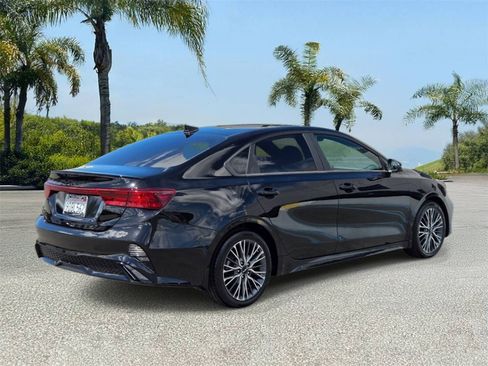 Used 2023 Kia Forte GT-Line FWD image 4