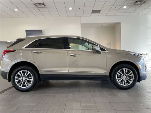 Certified 2022 Cadillac XT5 Premium Luxury image 7