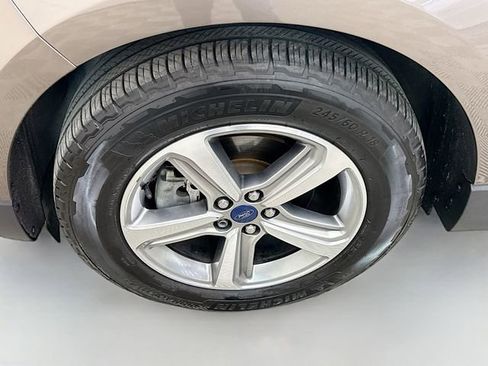 Certified 2019 Ford Edge SEL w/ Equipment Group 201A FWD image 31