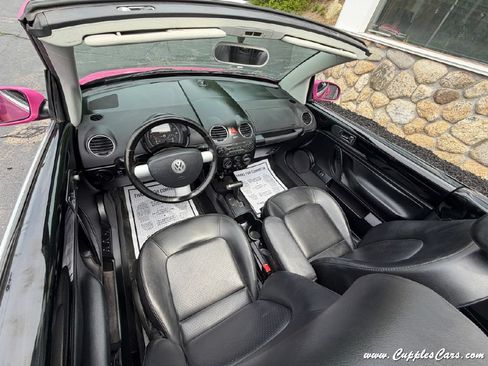 Used 2009 Volkswagen Beetle Convertible FWD image 22