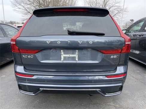 Used 2024 Volvo XC60 B5 Plus image 3