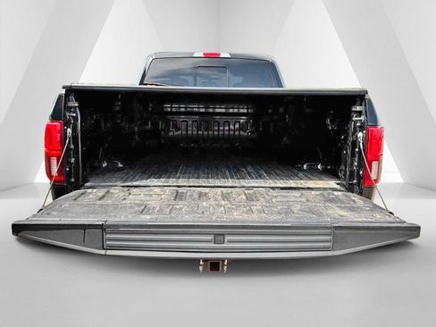 Used 2018 Ford F150 Lariat w/ Equipment Group 502A Luxury AWD/4WD image 39