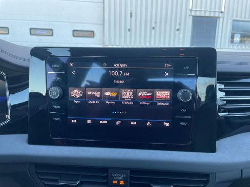 Used 2025 Volkswagen Jetta SE image 20