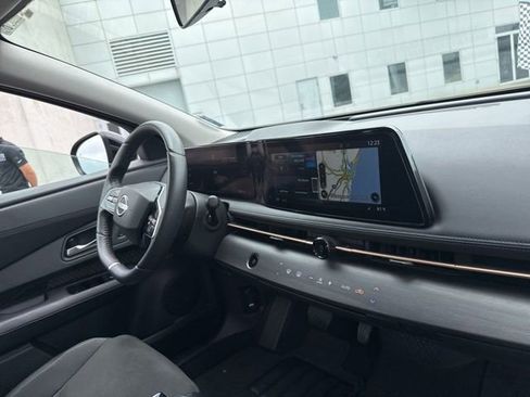 Used 2023 Nissan Ariya FWD image 13