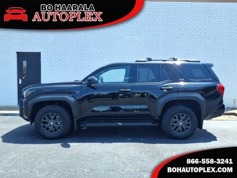Used 2025 Toyota 4Runner SR5 RWD image 1
