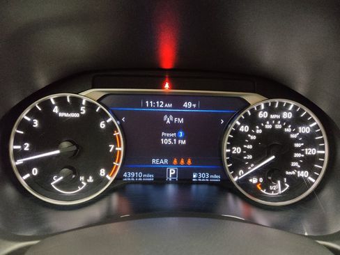 Used 2024 Nissan Altima 2.5 SV image 23