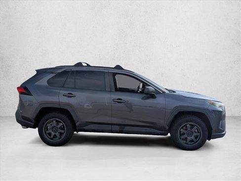 Used 2019 Toyota RAV4 LE w/ Carpet Mat Package image 4