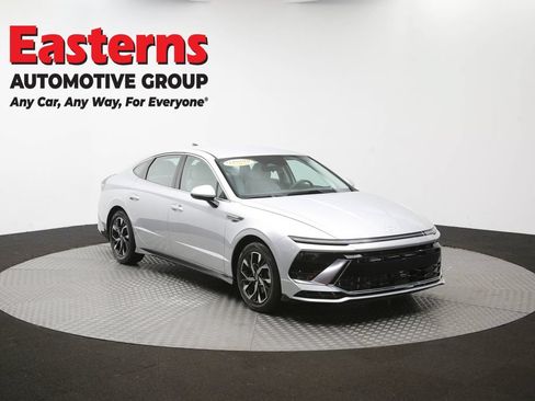 Used 2025 Hyundai Sonata SEL FWD image 50