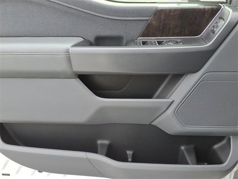 Used 2021 Ford F150 Lariat w/ Trailer Tow Package image 19