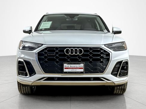 Used 2023 Audi Q5 2.0T Premium w/ Convenience Package AWD/4WD image 8