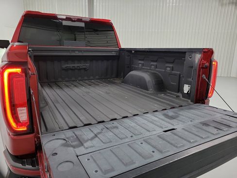 Used 2021 GMC Sierra 1500 AT4 w/ Technology Package AWD/4WD image 7