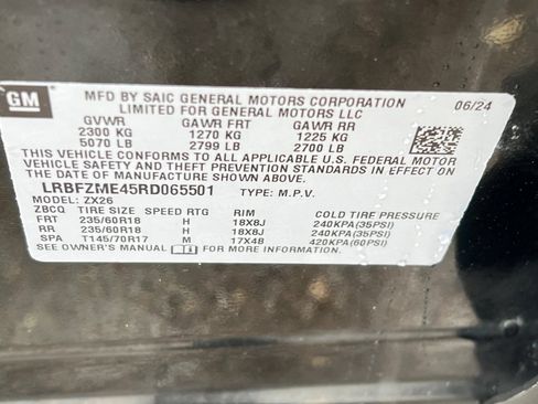 Used 2024 Buick Envision Preferred AWD/4WD image 24