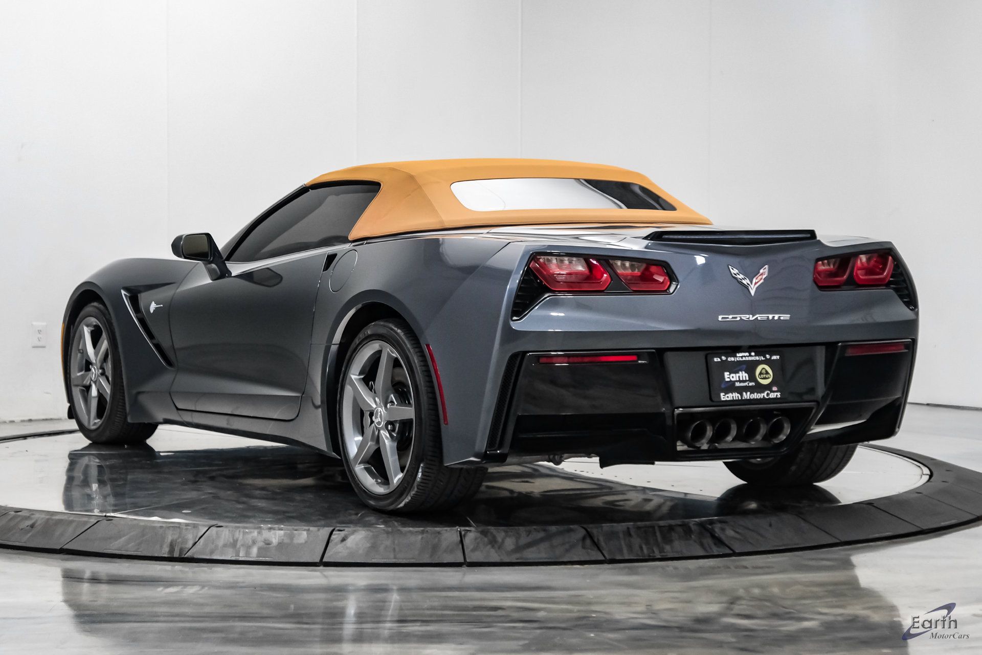Used 2014 Chevrolet Corvette Stingray Convertible w/ 2LT Preferred Equipment Group RWD image 13