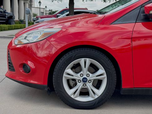 Used 2014 Ford Focus SE FWD image 10