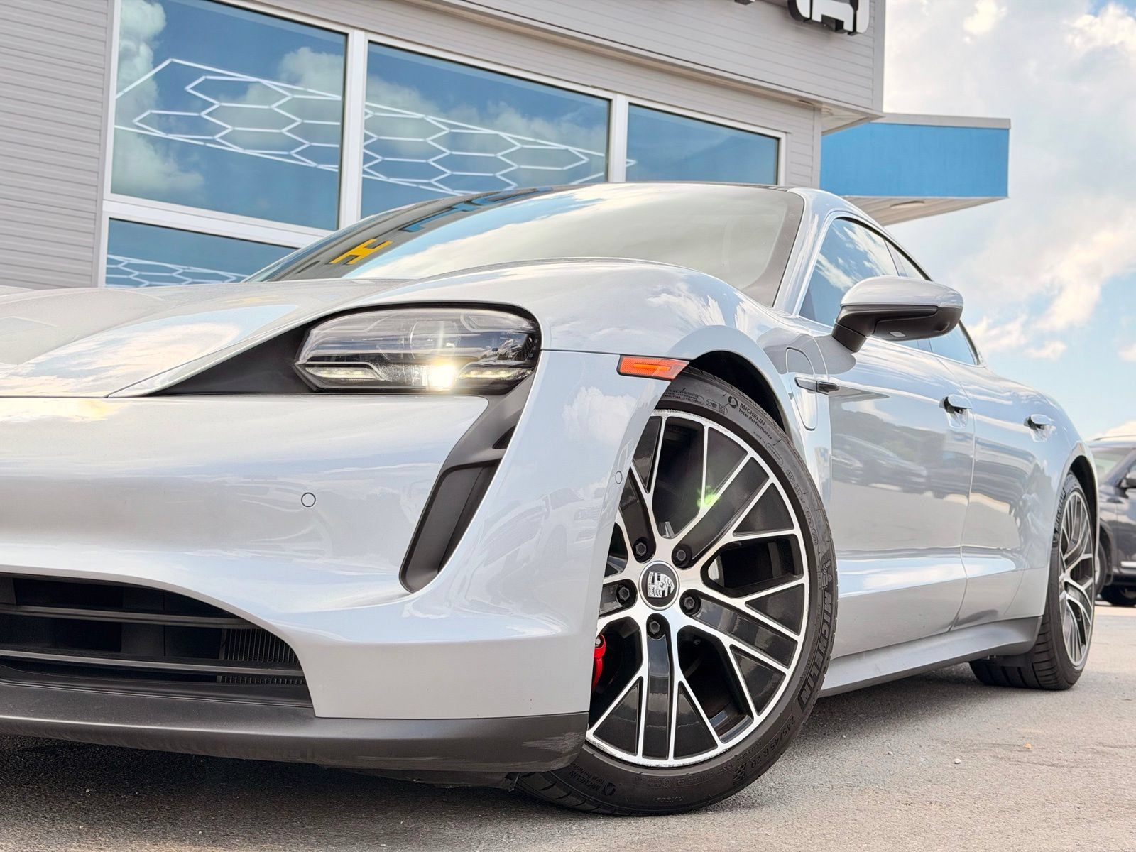 Used 2020 Porsche Taycan 4S w/ Premium Package AWD/4WD image 3