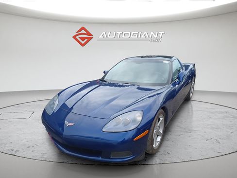 Used 2005 Chevrolet Corvette Coupe w/ Preferred Equipment Group RWD image 1