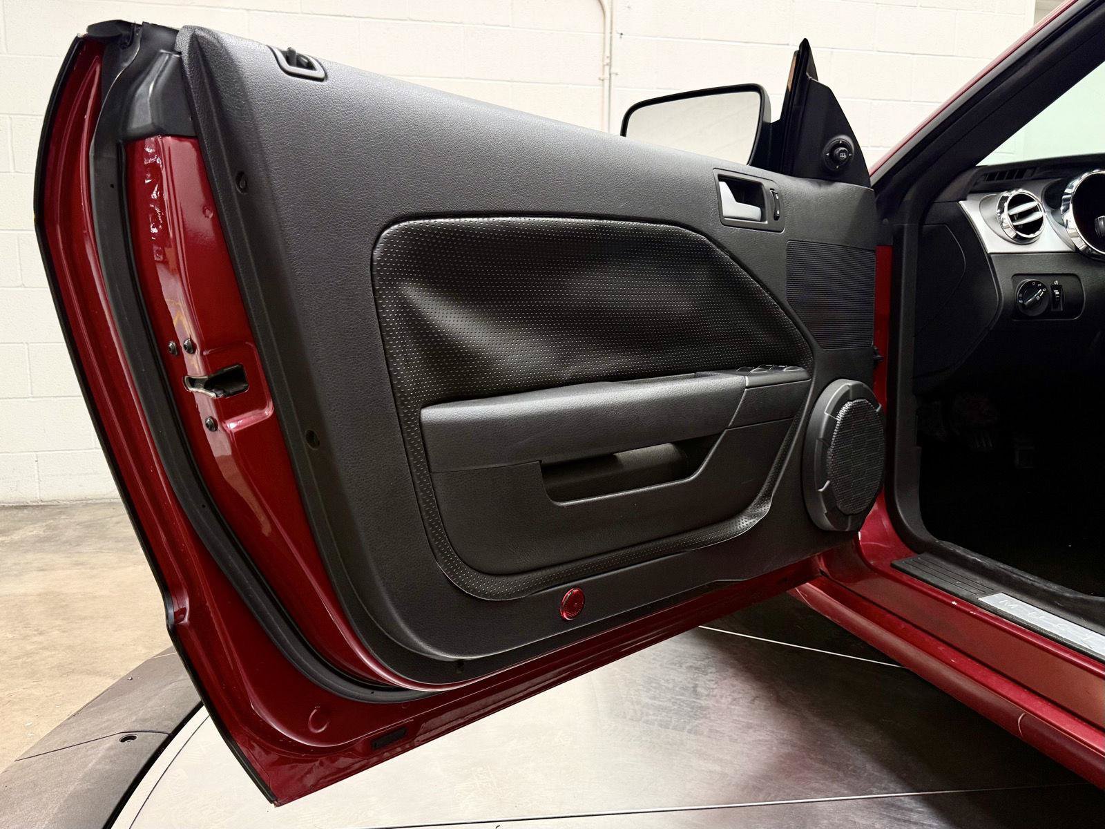 Used 2007 Ford Mustang GT RWD image 19