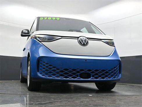 Used 2025 Volkswagen ID. Buzz 1st Edition image 31